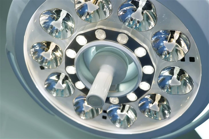 hospital operating room lighting